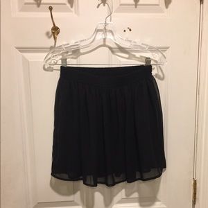 Forever 21 black skirt